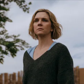 ريا سيهورن من مسلسل بلوريبس- الصورة من موقع IMDB ريا سيهورن من مسلسل بلوريبس- الصورة من موقع IMDB