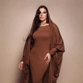 نادين نسيب نجيم ترتدي من تيلكو Thil.co - الصورة من حسابها على إنستغرام نادين نسيب نجيم ترتدي من تيلكو Thil.co - الصورة من حسابها على انستغرام