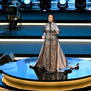 مي فاروق- الصورة من المركز الإعلامي لشركة ليلة عمر مي فاروق- الصورة من المركز الإعلامي لشركة ليلة عمر