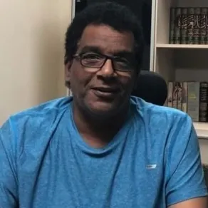 السيناريست أحمد عبد الله- الصورة من حساب يسرا على إنستغرام
بحضور كبار النجوم.. لقطات من عزاء الراحل أحمد عبد الله