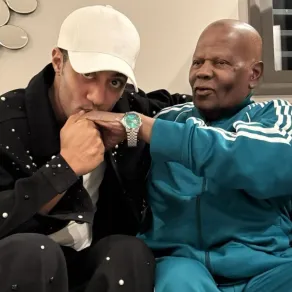 محمد رمضان مع والده الراحل- الصورة من حسابه على إنستغرام محمد رمضان مع والده الراحل- الصورة من حسابه على إنستغرام