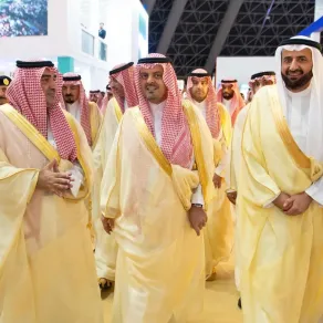 جولة وزير الحج والعمرة برفقة الأمراء في مؤتمر ومعرض الحج 2025 (الصورة من واس) وزارة الحج