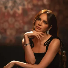 آمال ماهر تستعيد ذكريات مرض ووفاة والدها في أول حفل لها بعد أنباء زواجها