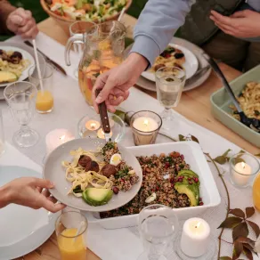 تفسير حلم الوليمة الكبيرة في المنام