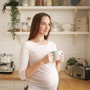 ما الأعشاب التي تُمنع الحامل من تناولها على شكل شاي أو توابل للطعام؟ ما الأعشاب التي تُمنع الحامل من تناولها على شكل شاي أو توابل للطعام؟