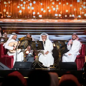 نبيل شعيل ومطرف المطرف وعايض- الصورة من المركز الإعلامي لـ روتانا