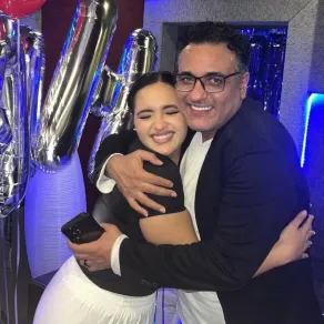 الملحن الراحل محمد رحيم مع ابنته ماس - الصورة من حساب ماس على إنستغرام