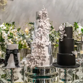 بوفيه العرس مميز بزهوره