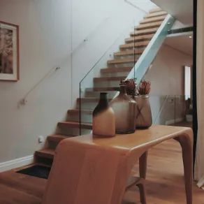 استغلال منطقة تحت الدرج لتكون غرفة الغسيل 