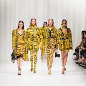 فيرساتشي Versace - الصورة من Launchmetrics/Spotlight ©