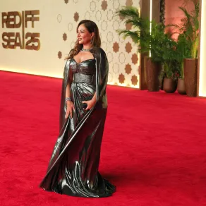 النجمة ليلى علوي على سجادة مهرجان البحر الأحمر السينمائي 2025 - (مصدر الصورة (Photo by Vittorio Zunino Celotto/Getty Images for The Red Sea International Film Festival) النجمة ليلى علوي على سجادة مهرجان البحر الأحمر السينمائي 2025- (مصدر الصورة (Photo by Vittorio Zunino Celotto/Getty Images for The Red Sea International Film Festival)