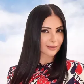 منى زكي - الصورة من حسابها الرسمي على فيسبوك منى زكي - الصورة من حسابها الرسمي على فيسبوك