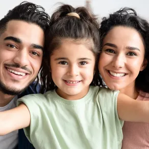 صورة لأسرة سعيدة