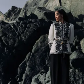 تصميم لعلامة Scarlett Poppies - الصورة من العلامة تصميم لعلامة Scarlett Poppies - الصورة من العلامة