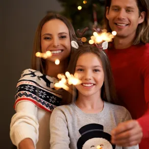 صورة لأسرة سعيدة