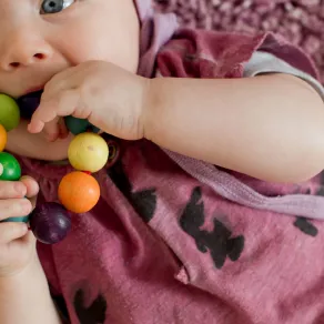 طرق التعامل مع حالات التسنين المؤلمة