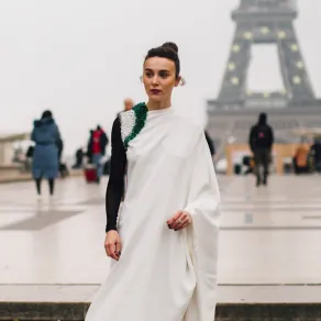 إطلالة ستريت ستايل -الصورة من Launchmetrics/Spotlight © إطلالة ستريت ستايل -الصورة من Launchmetrics/Spotlight ©