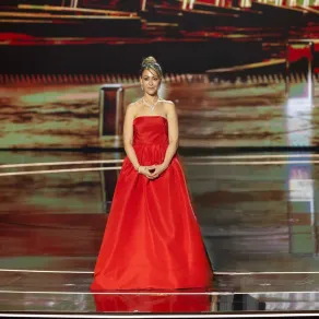 النجمة منة شلبي- الصورة من المركز الإعلامي لمجموعة MBC النجمة منة شلبي- الصورة من المركز الإعلامي لمجموعة MBC