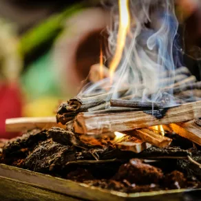 حلم البخور في المنام - الصورة تعبيرية حلم البخور في المنام - الصورة تعبيرية