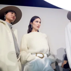 إطلالة بيلا حديد بالأبيض المينيمالي من فيراري Ferrari -الصورة من Launchmetrics/Spotlight ©