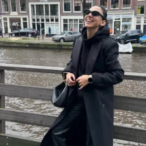 إطلالات بالأسود من سلمى أبو ضيف- الصورة من حسابها على انستجرام