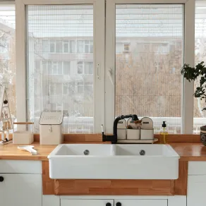 حوض المطبخ تنظيف حوض المطبخ