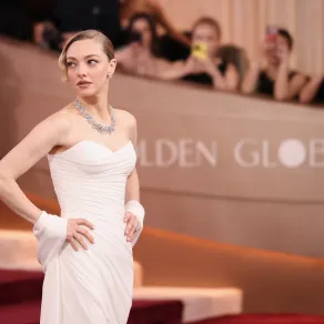  أماندا سيفريد في غولدن غلوب 2026 (مصدر الصورة:  John Shearer/WireImage via Getty Images)