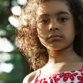 صورة لطفلة غاضبة