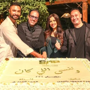 ياسمين عبد العزيز مع فريق عمل وننسى اللي كان- الصورة من حسابها على إنستغرام