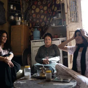 هند صبري ومها نصار وميمي جمال فى كواليس مناعة - الصورة من الشركة المتحدة