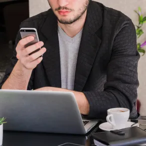 الكسل الرقمي يؤثر على الإنتاجية - المصدر freepik