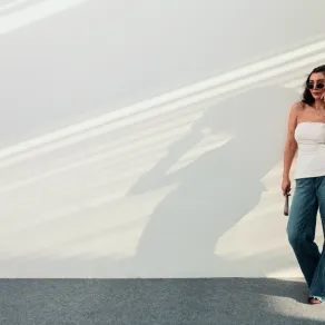 النجمة السورية ريام كفارنة في جلسة تصوير خاصة لـ«سيدتي»- تصوير: يحيى أحمد