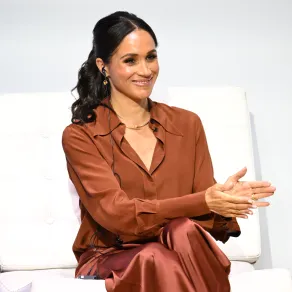 ميغان ماركل في بيفرلي هيلز (Meghan Markle in Beverly Hills). مصدر الصورة: ETIENNE LAURENT / AFP
ميغان ماركل في بيفرلي هيلز (Meghan Markle in Beverly Hills). مصدر الصورة: ETIENNE LAURENT / AFP