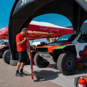 جانب من الاستعداد لانطلاق رالي باها حائل تويوتا 2026. الصورة من الحساب الرسمي للاتحاد السعودي للسيارات والدراجات النارية على منصة x جانب من الاستعداد لانطلاق رالي باها حائل تويوتا 2026. الصورة من الحساب الرسمي للاتحاد السعودي للسيارات والدراجات النارية على منصة x