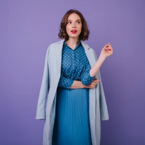 تفسير حلم ارتداء ملابس جميلة( صورة تعبيرية)- مصدر الصورة freepik تفسير حلم ارتداء ملابس جميلة( صورة تعبيرية)