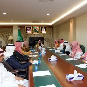 وزير الشؤون الإسلامية والدعوة والإرشاد يتفقد سير العمل بفرع الوزارة بالمدينة المنورة - الصورة من الموقع الرسمي لوزارة الشؤون الإسلامية والدعوة والإرشاد وزير الشؤون الإسلامية والدعوة والإرشاد يتفقد سير العمل بفرع الوزارة بالمدينة المنورة - الصورة من الموقع الرسمي لوزارة الشؤون الإسلامية والدعوة والإرشاد