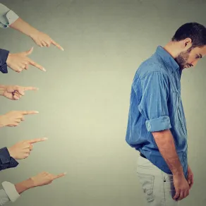 أخطاء تمنع التقدم والنجاح