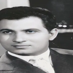 صورة للفنان عمر الحريري في فترة الشباب - الصورة من ابنته ميريت