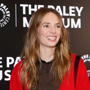 مايا هوك في مدينة نيويورك (Maya Hawke in New York City). مصدر الصورة: Mike Coppola/Getty Images/AFP