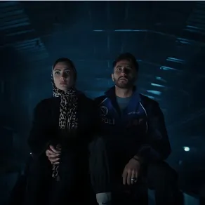 أحمد مالك وهدى المفتي من مسلسل سوا سوا- الصورة من شاشة عرض المسلسل 