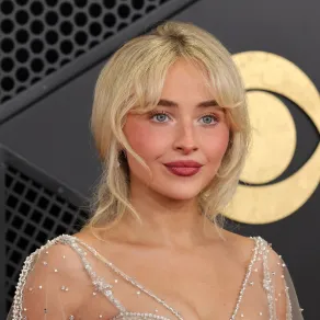سابرينا كاربنتر Sabrina Carpenter  في حفل جوائز غرامي 2026 ( مصدر الصورة:   Brianna Bryson/WireImage))
