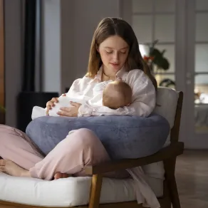 هل يؤثر تكيس المبايض على الرضاعة؟ - مصدر الصورة: Freepik by pikisuperstar هل يؤثر تكيس المبايض على الرضاعة؟ - مصدر الصورة: Freepik by pikisuperstar