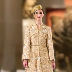 إطلالة من علامة رانو Ranu -الصورة من Launchmetrics/Spotlight ©