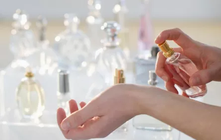عطر بلا رائحة يتكيَّف مع الجسم