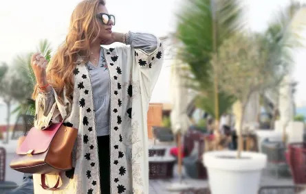 اليوتيوبر الإماراتية "الريم السيف" تقدّم لك أجمل الإطلالات بالعباية