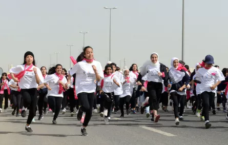 أكثر من 3000 طالبة يشاركن في ماراثون «عيالنا أملنا»
