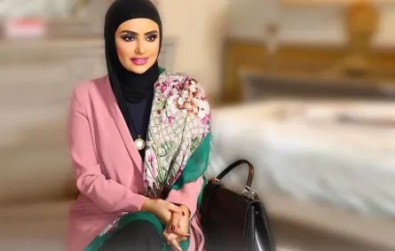 الفاشينيستا سندس القطان تلهمك بـإطلالة حقيبة اليد
