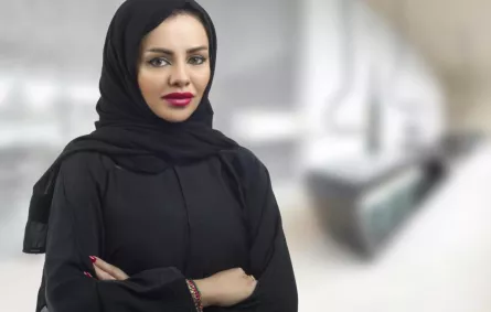 "الشورى" يطالب بإبراز دور المرأة في المناهج الدراسية