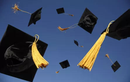 الأميرة لؤلؤة السديري ترعى حفل تخريج طالبات "أكسفورد" الأميرة لؤلؤة السديري ترعى حفل تخريج طالبات "أكسفورد"