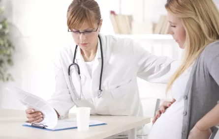 جلطات الدم أثناء وخلال الحمل.. أسبابها وكيف تتجنبينها